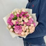 кустовые розы букет