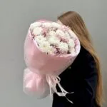 букет из хризантемы и гипсофилы